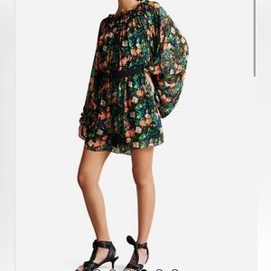 Ted Baker
Verine Floral Print Blouson Sleeve‎ Romper